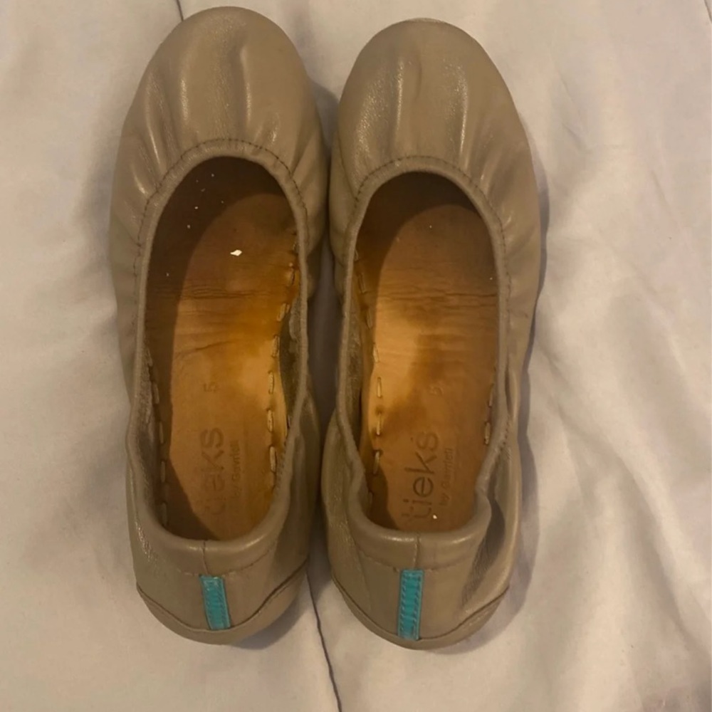 Tieks Classic Taupe size 5